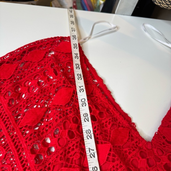 Lulu’s First Kiss Red Lace Sheath Dress Embroidered V Cut Chic size medium - Picture 8 of 12